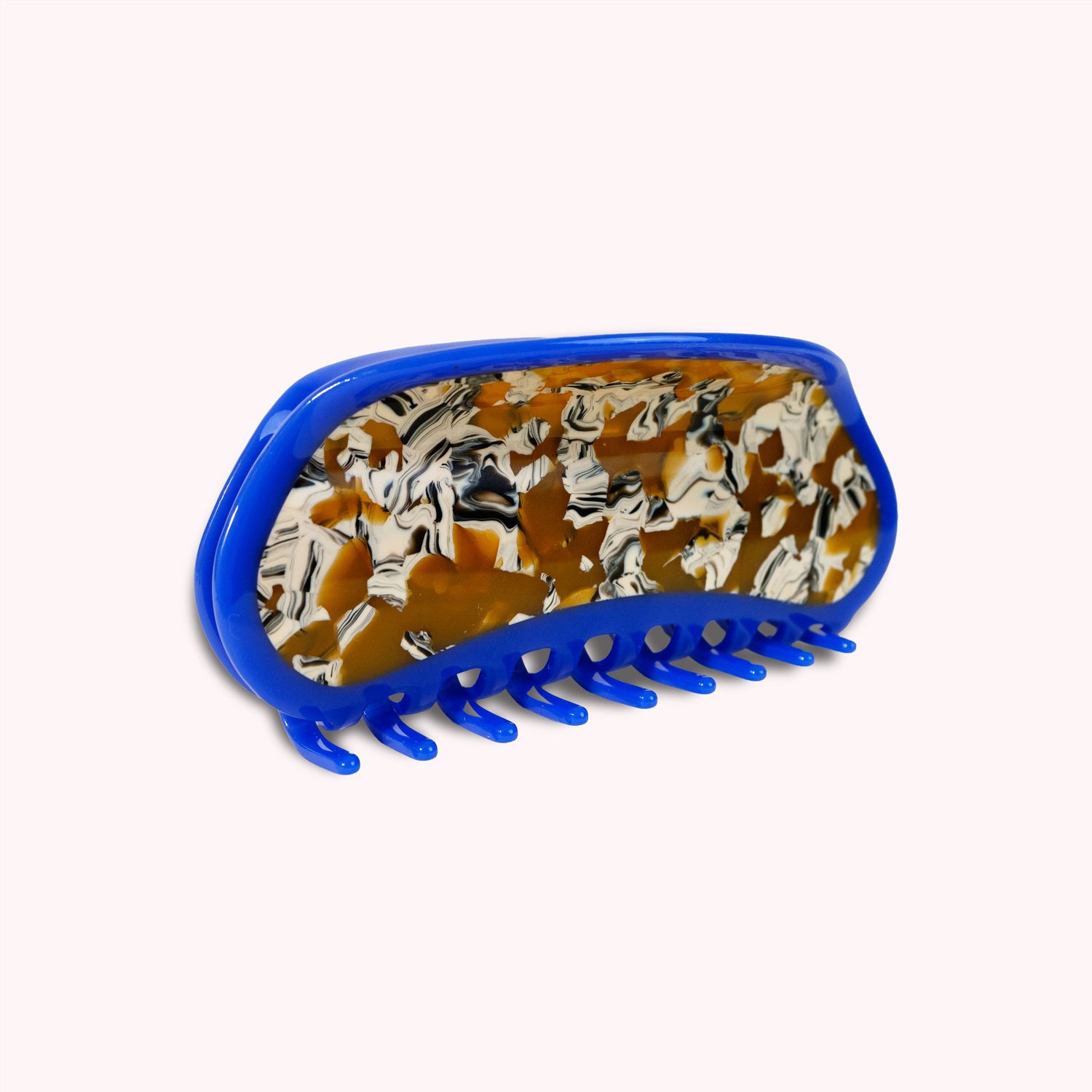 Etc.Store - Margo Large Claw in Blue / Latte
