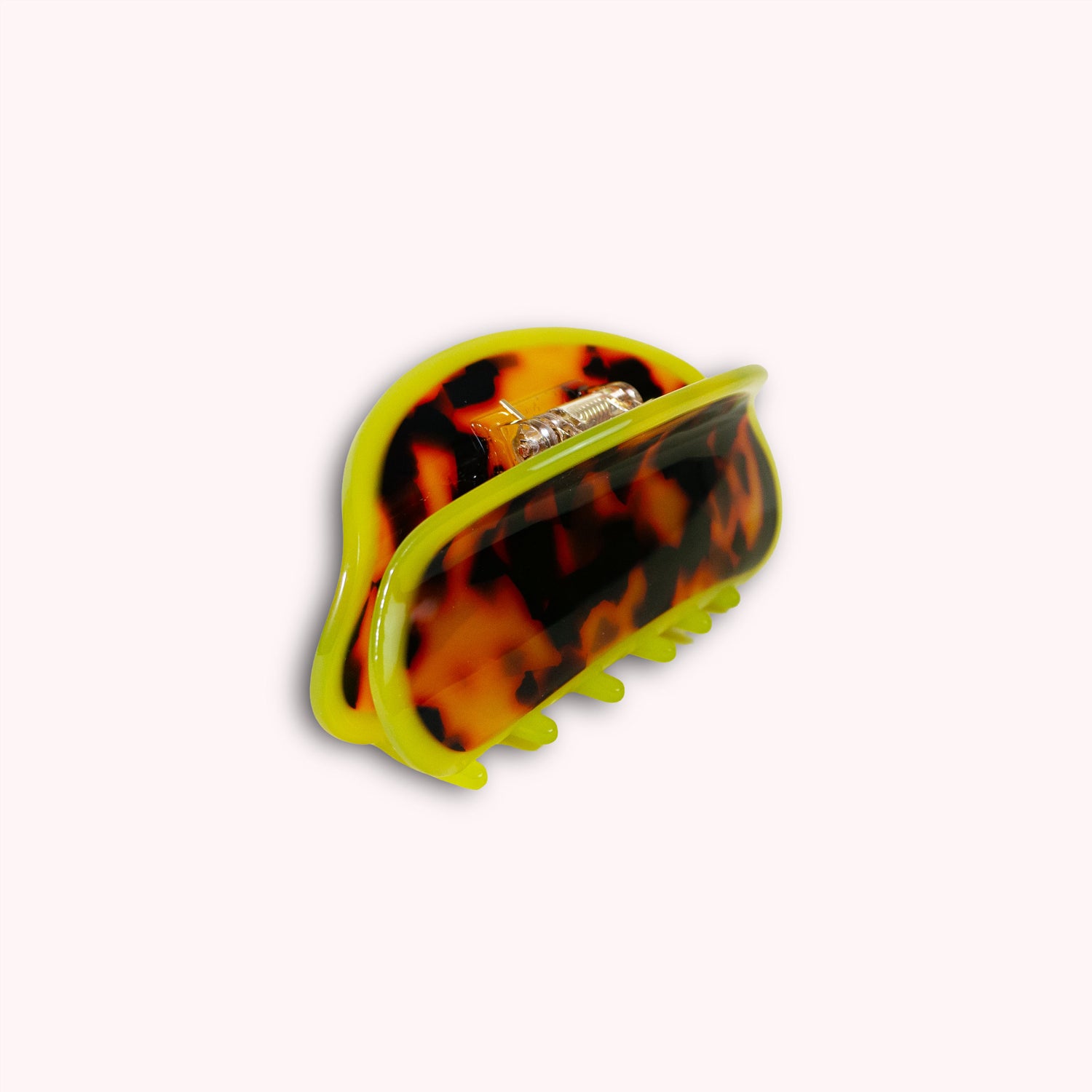 Etc.Store - Luella Medium Hair Claw in Passionfruit