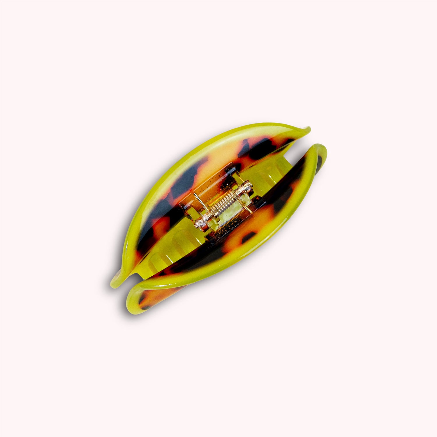 Etc.Store - Luella Medium Hair Claw in Passionfruit